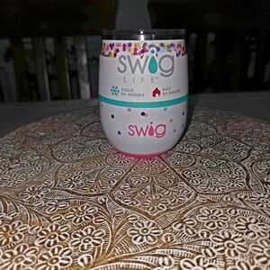 Swig NWT stainless steel wine glass tumbler 12oz confetti print